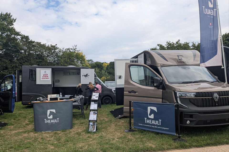 【現地レポ】欧州製ホースボックスで馬運車の概念が変わる!英国障害馬術競技で見た日本の知らない"馬と暮らす"世界